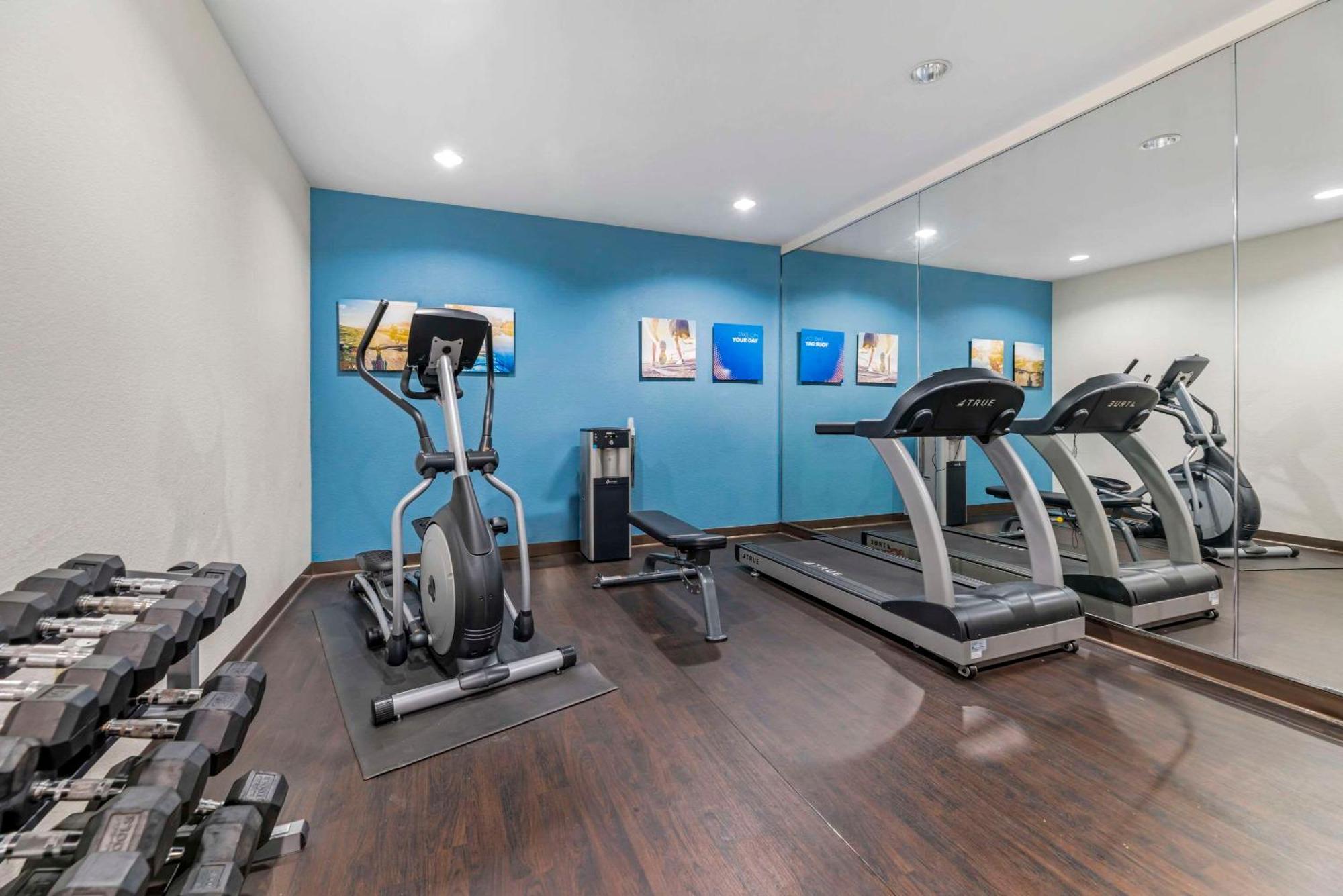 Comfort Suites Lake Geneva East Экстерьер фото