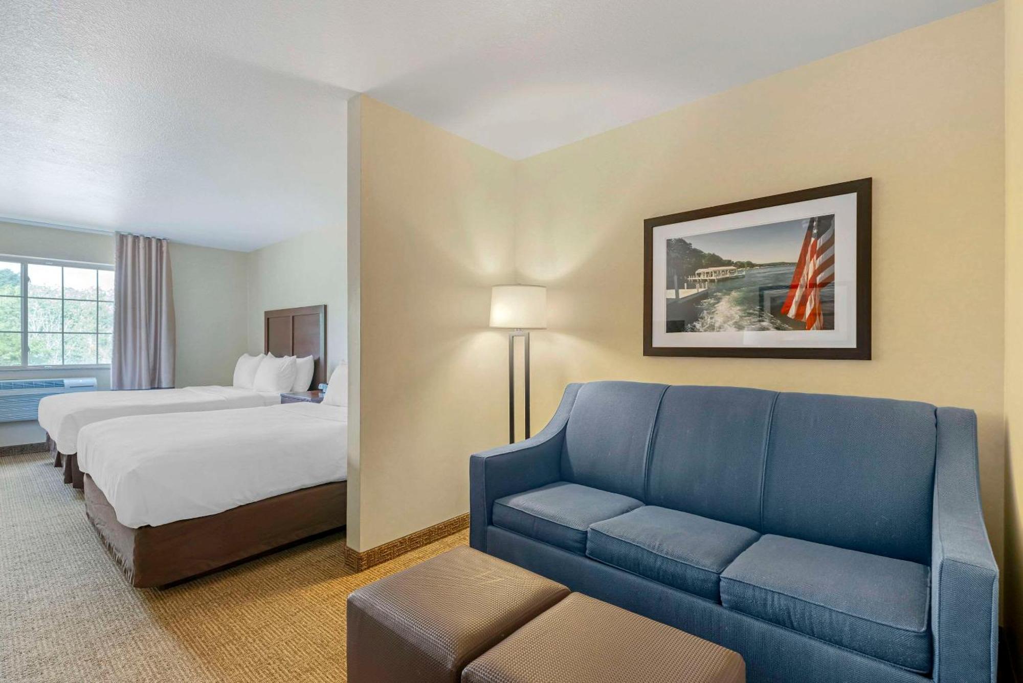 Comfort Suites Lake Geneva East Экстерьер фото