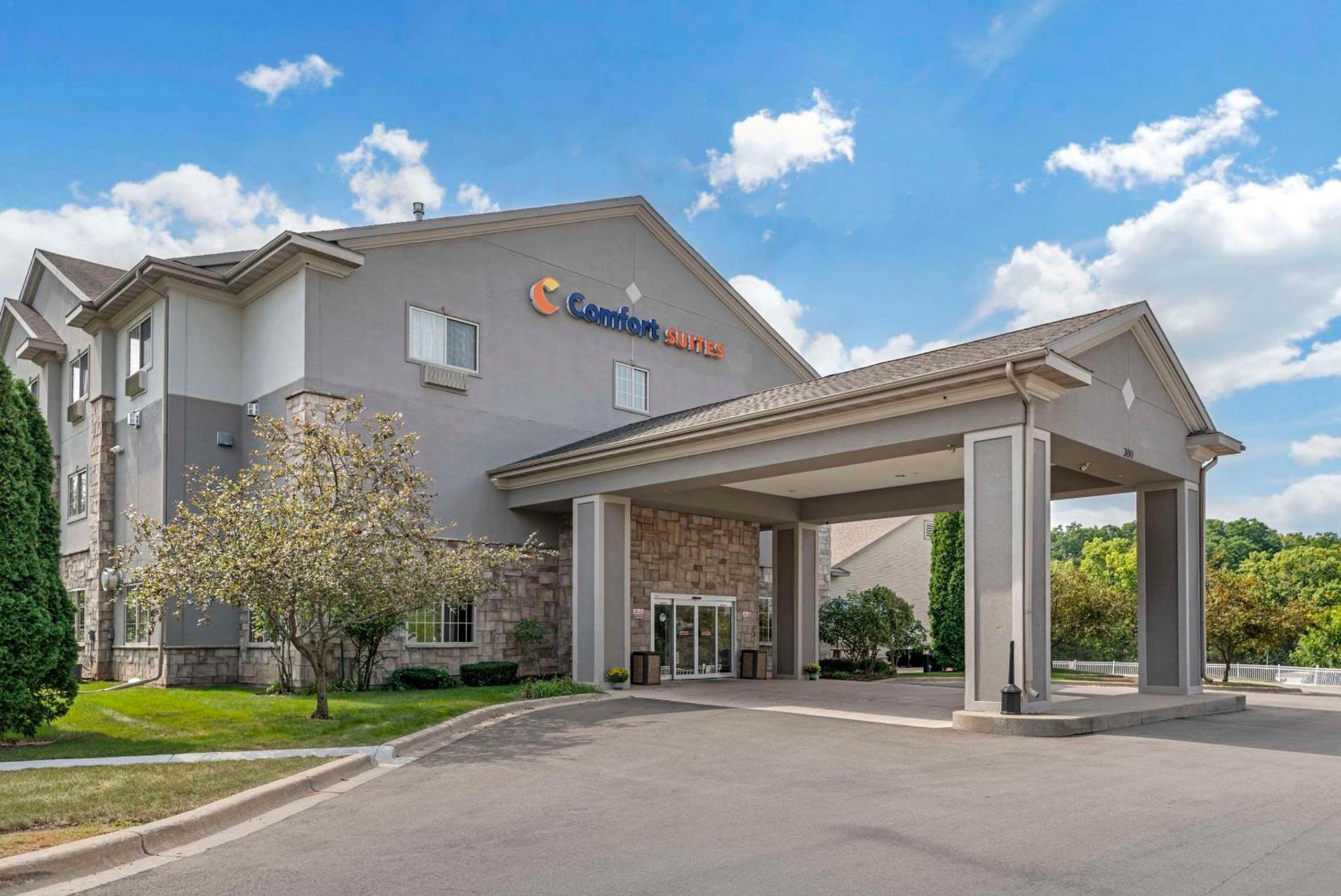 Comfort Suites Lake Geneva East Экстерьер фото