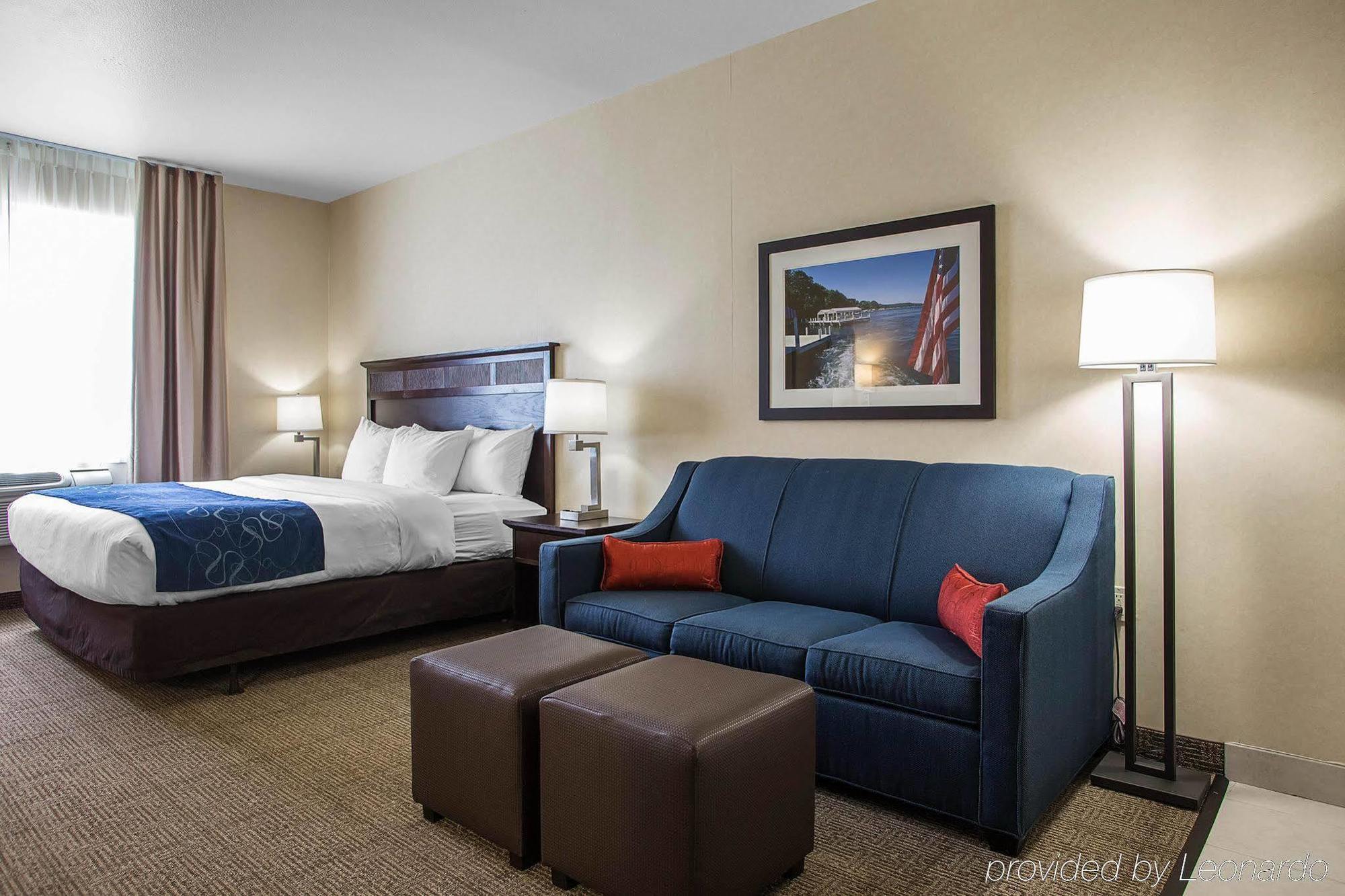 Comfort Suites Lake Geneva East Экстерьер фото