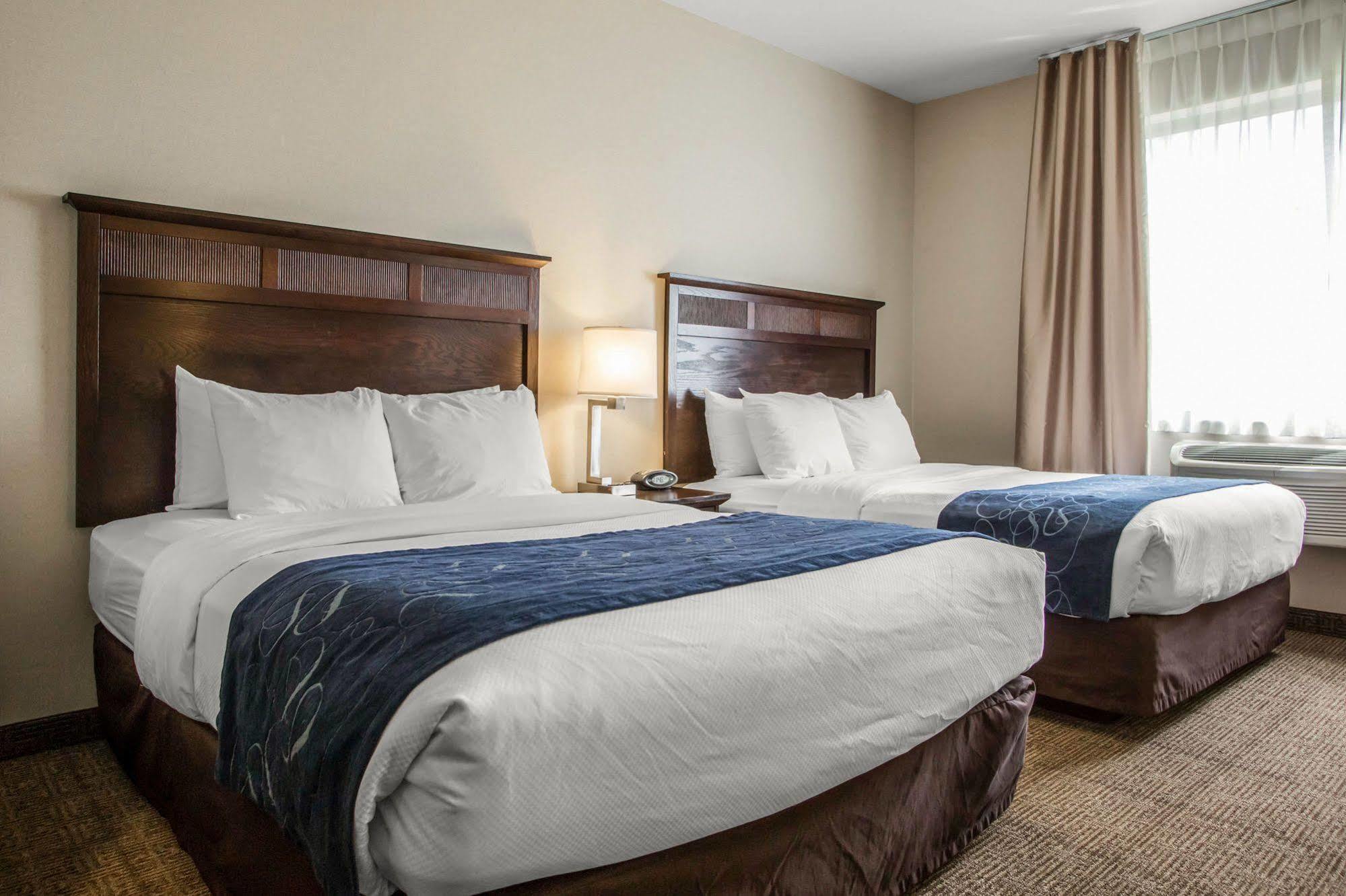 Comfort Suites Lake Geneva East Экстерьер фото