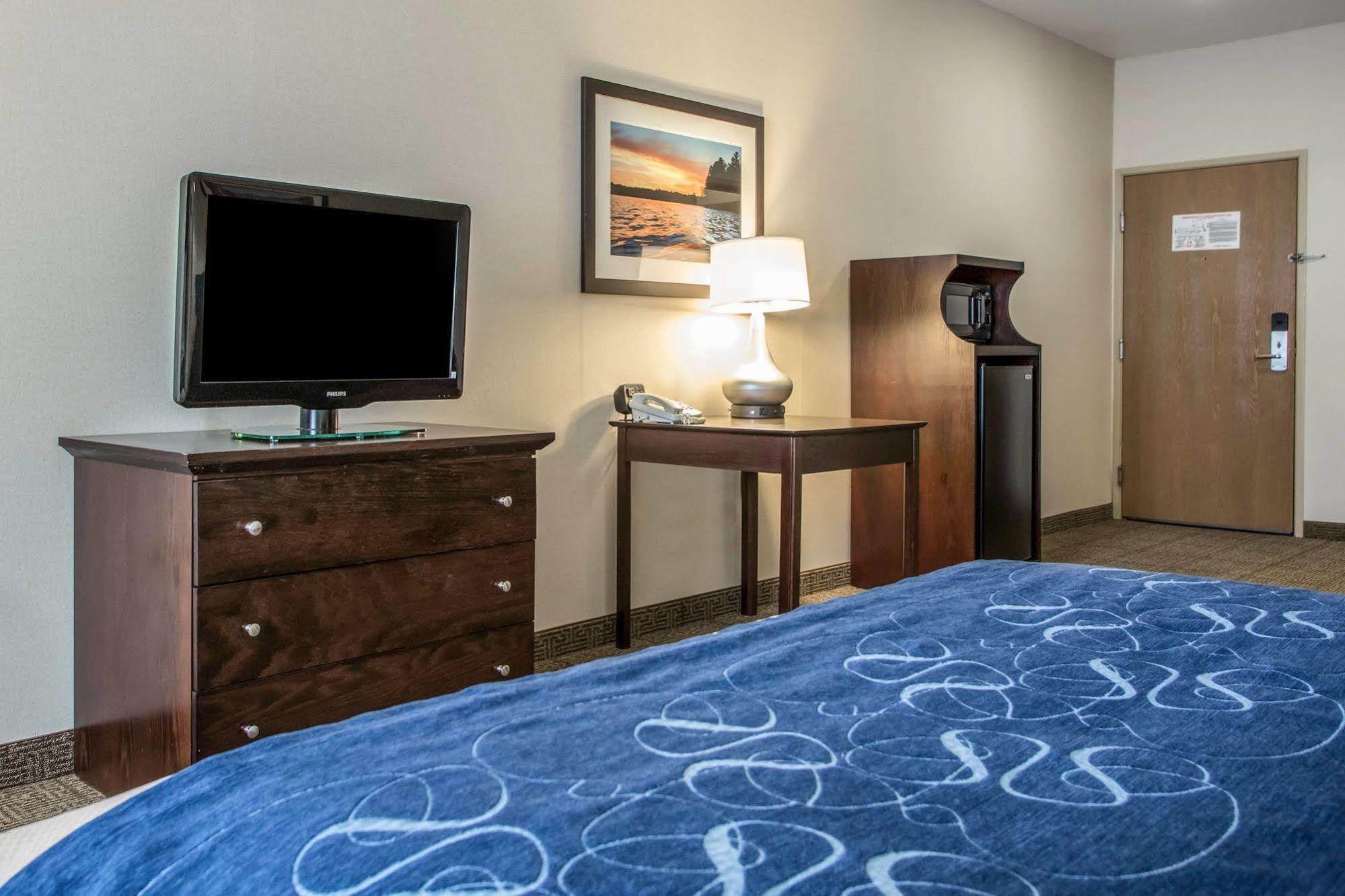 Comfort Suites Lake Geneva East Экстерьер фото