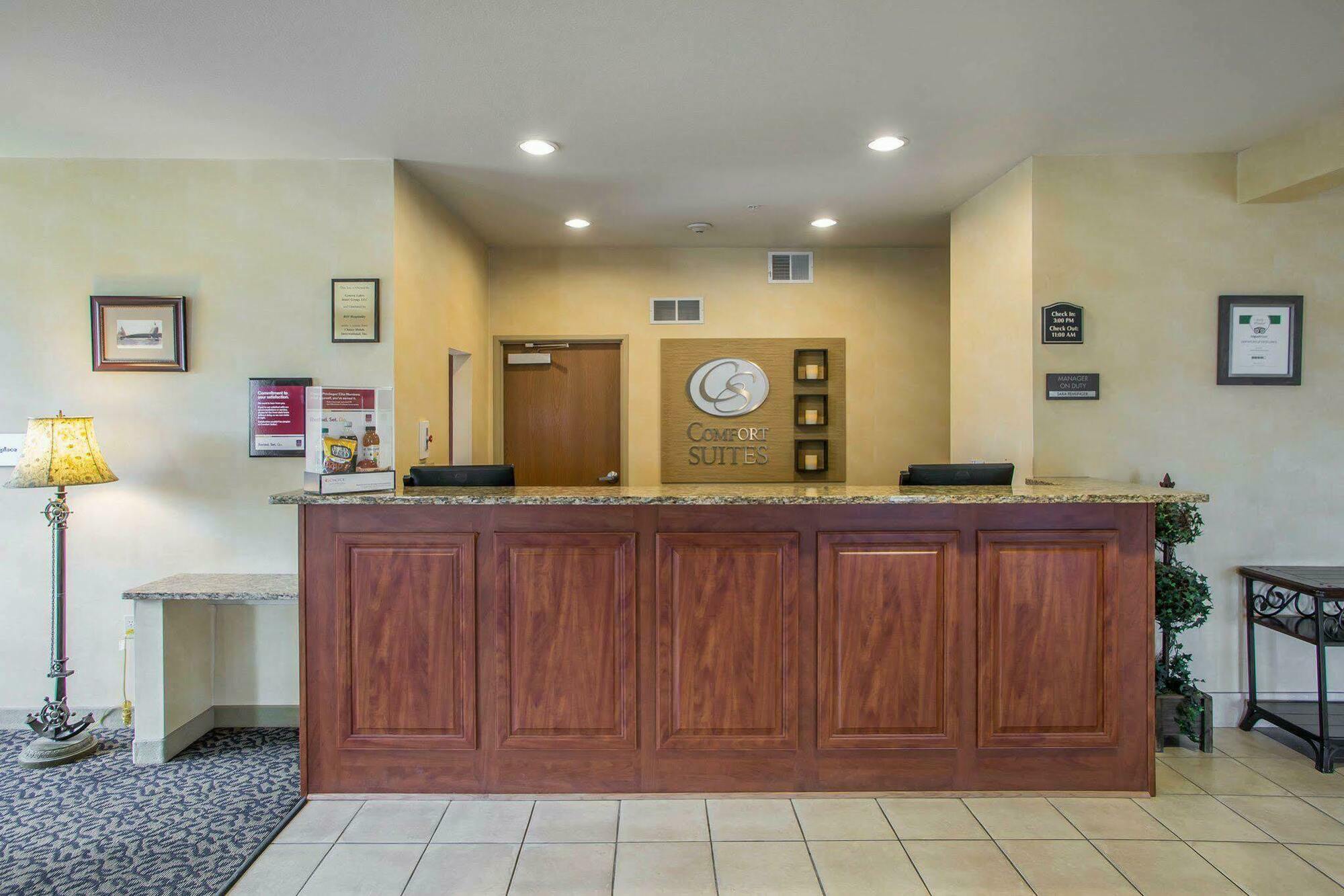 Comfort Suites Lake Geneva East Экстерьер фото