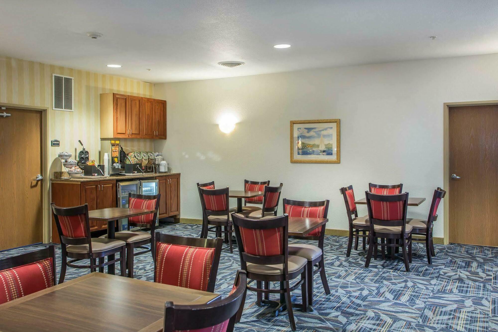 Comfort Suites Lake Geneva East Экстерьер фото