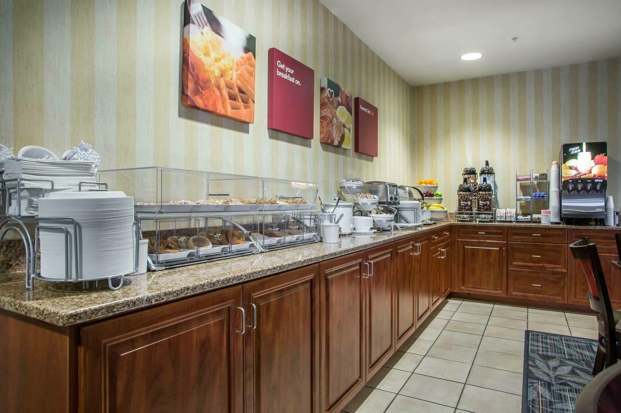 Comfort Suites Lake Geneva East Экстерьер фото