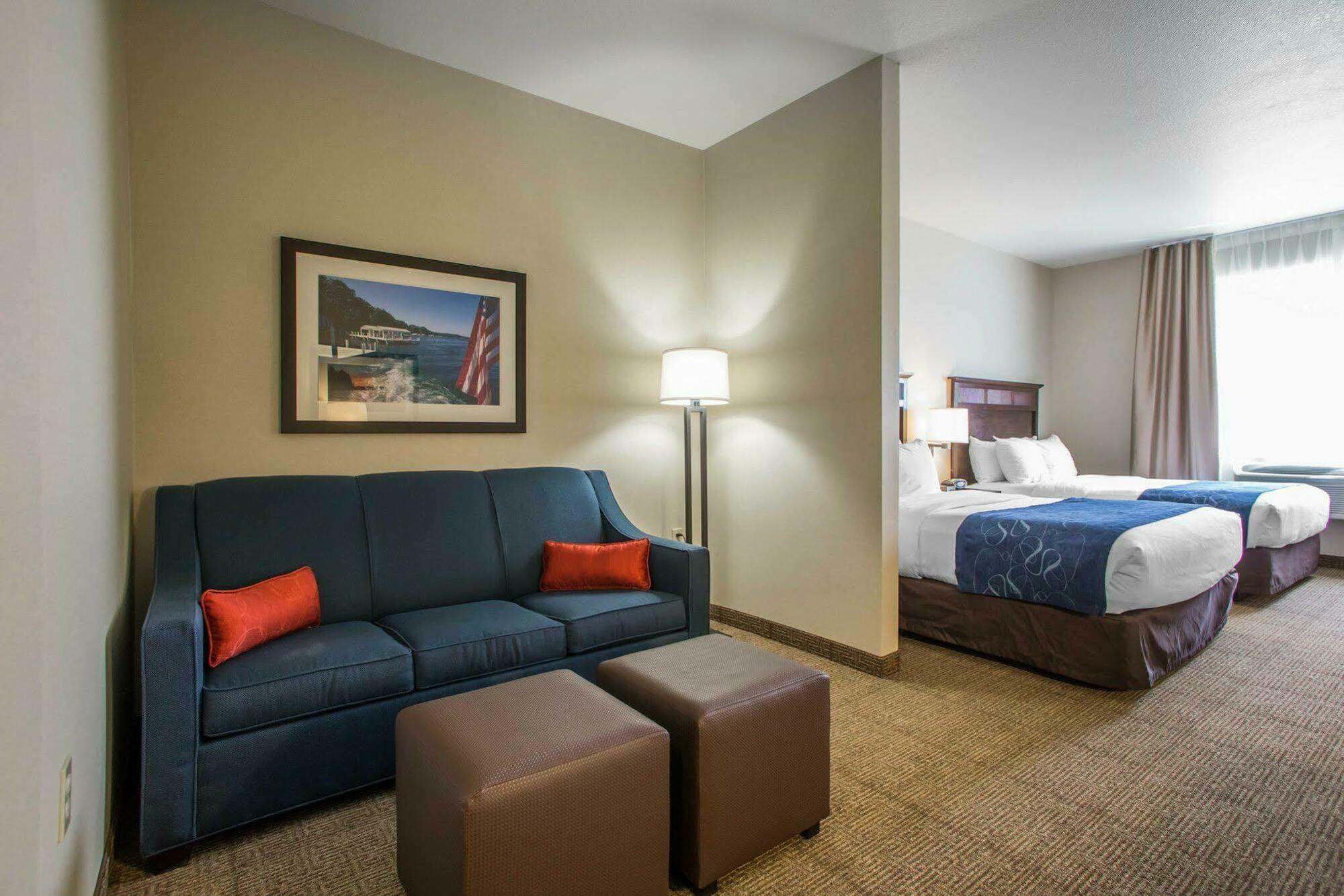 Comfort Suites Lake Geneva East Экстерьер фото